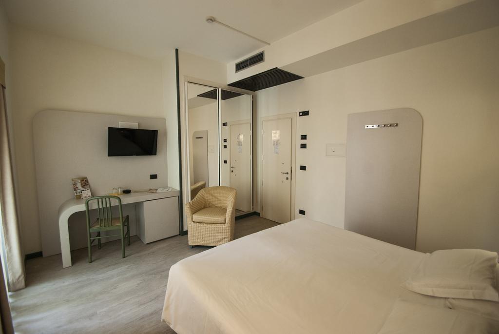 Hotel Le Palme - Premier Resort Milano Marittima Oda fotoğraf